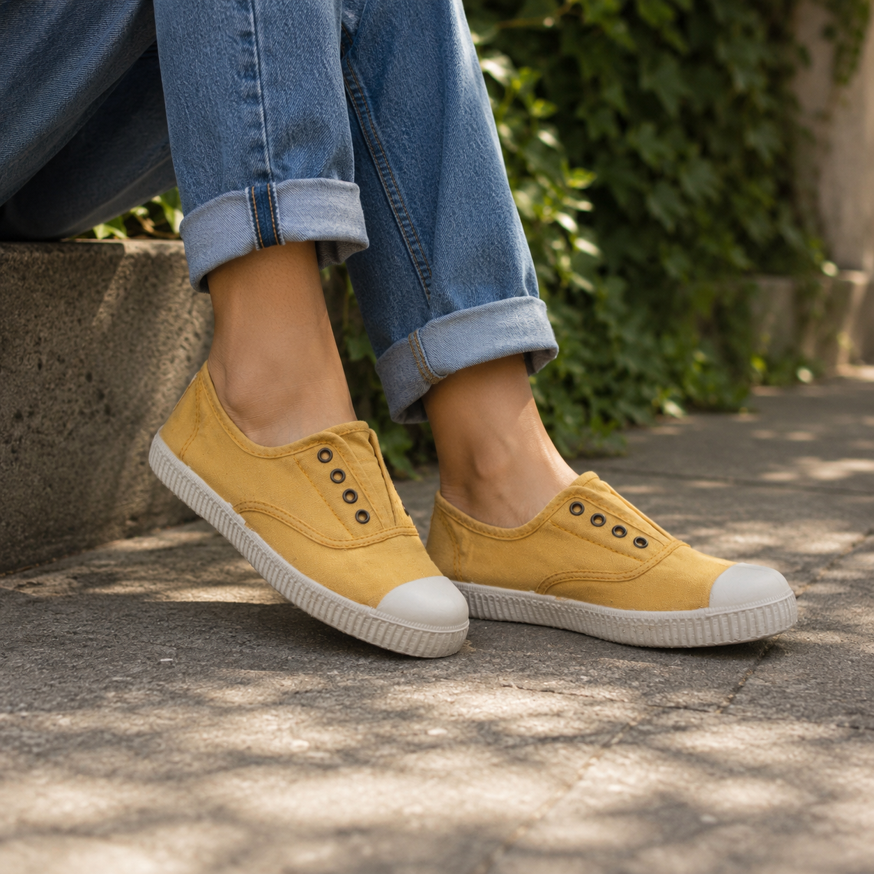 Victoria 106623 – Sneakers donna in tela sostenibile con elastico - giallo trigo - scarpe di qualità venduta a Milano da Pli-Pla