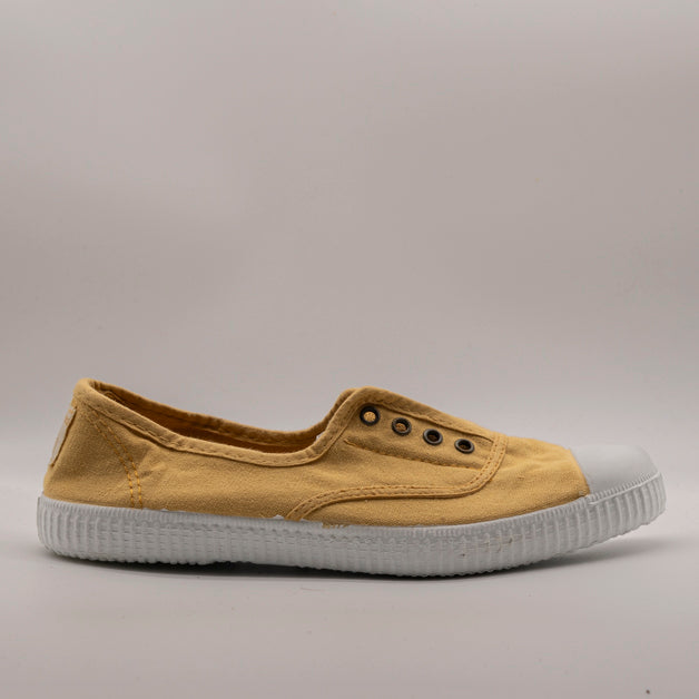 Victoria 106623 – Sneakers donna in tela sostenibile con elastico - giallo trigo - scarpe di qualità venduta a Milano da Pli-Pla