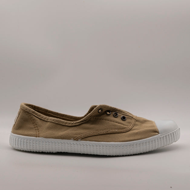 Victoria 106623 – Sneakers donna in tela sostenibile con elastico - marrone Laurel - scarpe di qualità venduta a Milano da Pli-Pla